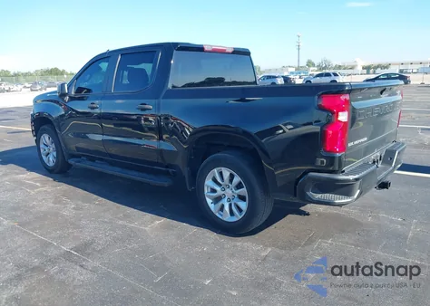 2021 Chevrolet Silverado 1500 2Wd Short Bed Custom z USA, uszkodzony, nr VIN 3GCPWBEK9MG384946